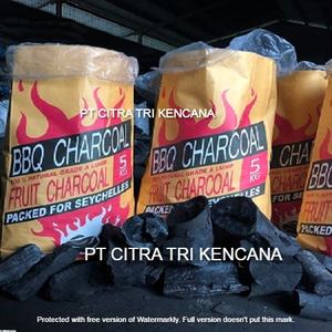 Embalaje de carbón duro de madera dura para supermercado, barbacoa, barbacoa, parrilla de papel KRAFT, MEKNES, Marruecos, Norte de África, Invierno - Product Image 4