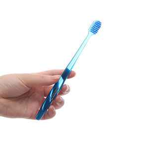 Brosse à dents jetable pratique à usage domestique pour adultes mince et souple pliable avec nettoyage précis bleu dans une boîte emballée - Product Image 2