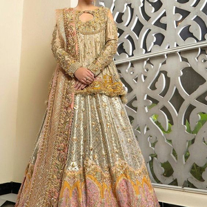 Beau matériel traditionnel en velours Kurta Lehenga orné de perles de verre cristal Resham Zardozi Work Mariages Fêtes - Product Image 1