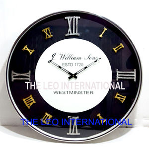 Horloge murale de forme ronde créative nouvelle génération à mouvement analogique à quartz avec chiffres romains, durable, pour la maison et le bureau - Product Image 3