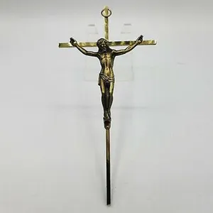 Antiqui Messing Jesus mit Kreuz für Kirche verwendet hand gefertigt Made in India zum Verkauf