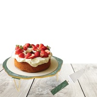 Meilleur Grand Support à Gâteau en Résine Verte avec Base en Acier Inoxydable, Plateau de Service Métallique Élégant pour Mariage, Événement, Cadeau, Bordure Médiévale CKS003 Écologique