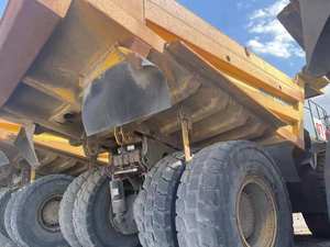 Оригинальный <span class=keywords><strong>Komatsu</strong></span> HD465-7 внедорожных самосвал 55 тонный тяжелой машины с автоматической коробкой передач и в хорошем состоянии в Шанхае - Product Image 4