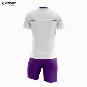 Maillot de football sportif respirant personnalisé en polyester uni pour hommes Ensembles d'uniformes de football Ensemble de maillots de football Kits de football Ensemble complet - Product Image 6