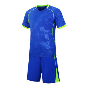 批发青年大学生足球服最新运动服100% 涤纶足球球衣 - Product Image 3