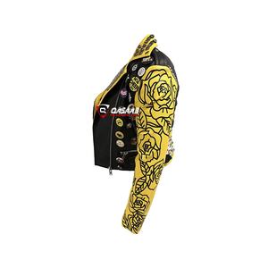 Veste de moto pour femme, couleur noire, faite à la main, avec clous argentés, veste à clous, ceinture à la taille, personnalisée - Product Image 5