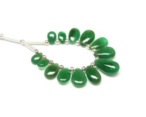 Cuentas sueltas verdes de piedra en forma de pera Lisa Esmeralda zambiana natural para hebra de unidad de fabricación de joyería y pulsera - Product Image 1