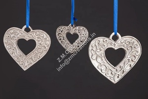 Juego de colgante de adorno de árbol de Navidad con forma de corazón plateado decorativo de tamaño pequeño de fábrica India embalaje en caja - Product Image 6