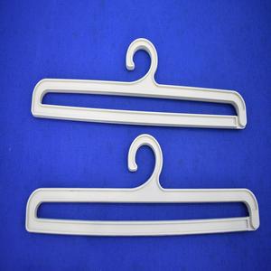 Meilleures ventes Cintre rectangulaire en plastique fait de Mapka Reborn 230x13 pour vêtements vêtements accessoires originaires du Vietnam - Product Image 2