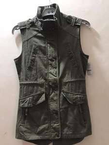 Lot de vêtements du Bangladesh : Gilet long en jean de coton boutonné pour femme, sans manches, effet délavé, pour l'automne - Product Image 2