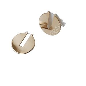 Pendiente de aro de Latón chapado en oro para niña - Product Image 1