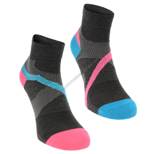 Chaussettes pour hommes unies à la mode Robe d'affaires de couleur unie Chaussettes de sport multicolores Chaussettes en coton pour hommes - Product Image 1