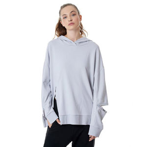 Vente en gros de sweats à capuche longs pour femmes de grande taille dans toutes les couleurs avec logo personnalisé - Product Image 1