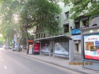 2022 Abris de bus en acier extérieur personnalisé de haute qualité LED MUPI Rectangle Lightbox Mega Big Bus Stop Design Caisses lumineuses publicitaires