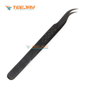 Pince à épiler TEEJAY la plus vendue, en acier inoxydable noir mat, courbée en J épaisse, avec prise lisse pour volume parfait des extensions de cils - Product Image 2