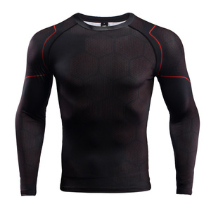 Camiseta de compresión personalizada para hombre, manga larga, tipo rash guard - Product Image 1