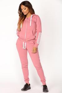 Conjunto de chándal para mujer, Top corto, ropa deportiva con capucha, chándal de dos piezas - Product Image 3
