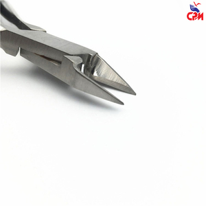 Coupe-cuticules professionnel en acier inoxydable de qualité supérieure, outil de manucure et pédicure de précision, instrument de toilettage durable à bord tranchant - Product Image 4