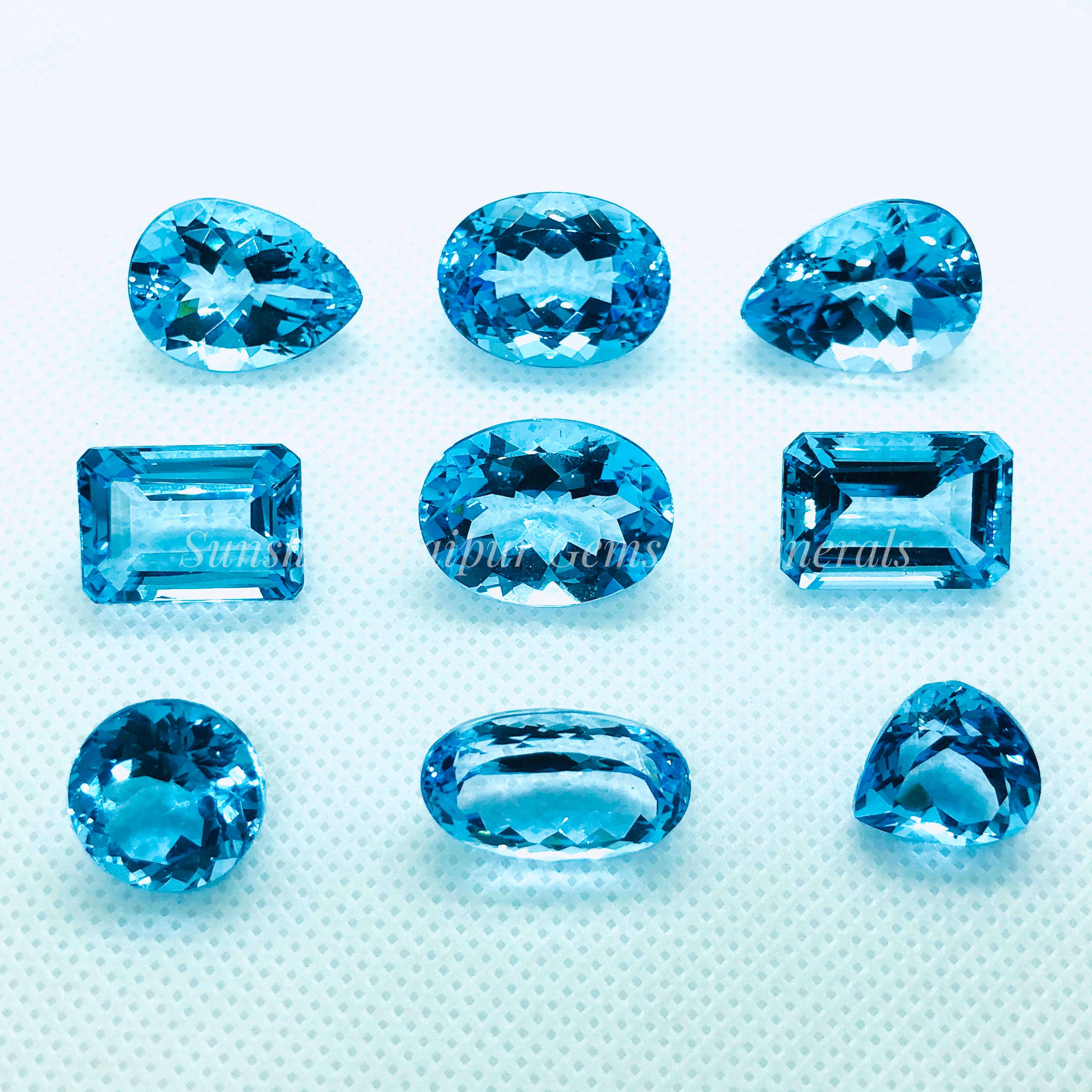 สีฟ้าเข้ม