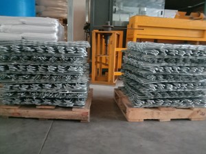 Accessoires d'alimentation de tension du Vietnam supportant les pinces en spirale Clips de support en spirale - Product Image 5