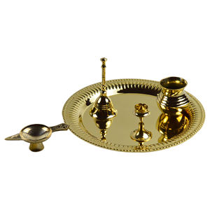 Diya Mini de latón con diseño de agarre de mano para decoración de templo, soporte de decoración de oración y hogar, Diya con acabado pulido - Product Image 2