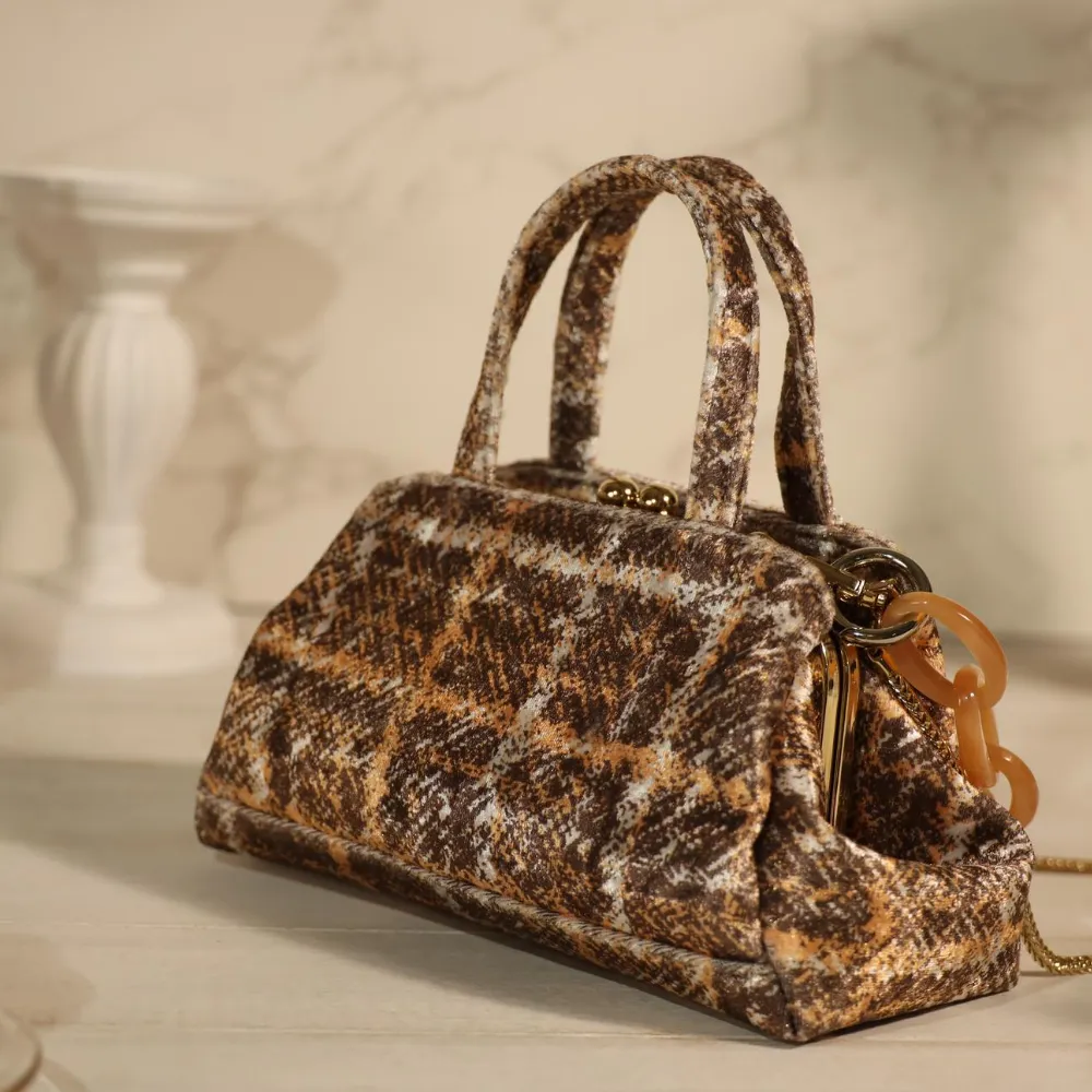 Customized logo ladies evening bags handbags for women luxury fashion handbags vintage chain mouth gold bag