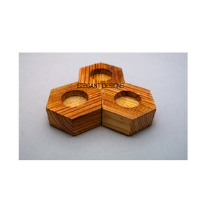 Juego de portavelas de madera hecho a mano de calidad superior de cuatro formas redondeadas con diseño atractivo para el hogar o el evento - Product Image 4