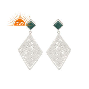 ต่างหูเงินแท้ประดับพลอยออนิกซ์สีเขียว งานแฮนด์เมดสำหรับผู้หญิง คอลเลคชั่นคลาสสิก - Product Image 1