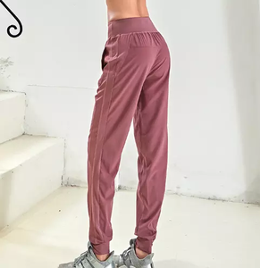 Mallas de gimnasio de cintura media de alta calidad para mujer, estampado informal, satén, tejido, nailon, adelgazante, Fitness, logotipo bordado, ropa deportiva - Product Image 4