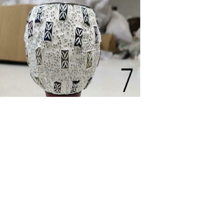 Bougeoirs et bougies votives en mosaïque de verre sur mesure, adaptés aux magasins de décoration intérieure - Product Image 5