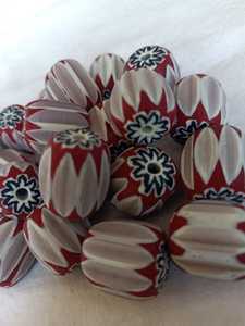 Jaune Blanc Rouge Noir Rayé Chevron Perles De Verre Conifère Marque Tailles Personnalisées pour Les Créateurs De Bijoux Africains et Les Magasins - Product Image 6