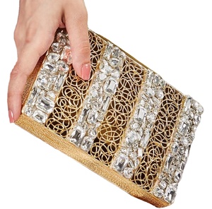 Pochette en laiton de qualité supérieure avec incrustation de nacre Travail artisanal au meilleur prix pour sac à main pour femme par LUXURY CRAFTS - Product Image 1