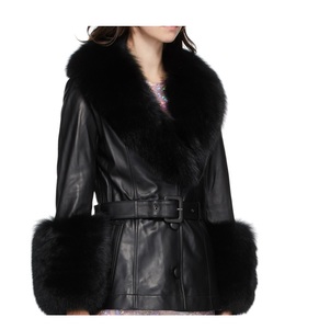 Chaqueta corta de piel de oveja para mujer, chaqueta de manga larga con estampado de zorro puro, color negro - Product Image 2