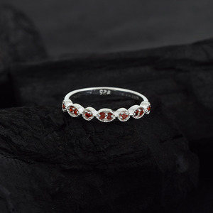 แหวนโกเมนธรรมชาติแบบมินิมอลสำหรับงานแต่งงานแหวนเงินสเตอร์ลิงแบบปรับไม่ได้รับความนิยมใน925 - Product Image 4