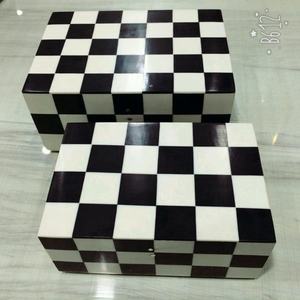 Boîte en résine décorative indienne faite à la main, bords jaunes extérieurs blancs pour présentoir à bijoux de salon, décoration de table en bois - Product Image 5