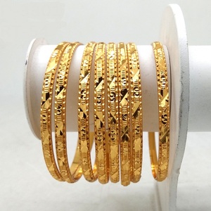 Brazalete chapado en oro para mujer, 8 piezas - Product Image 1
