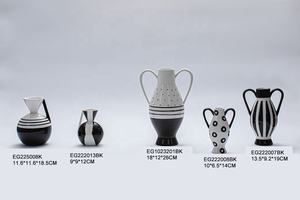 Jarrones de Flores de Cerámica Españoles de Forma Redonda, Diseño Contemporáneo, Tamaño Personalizable, para Mesa - Product Image 3