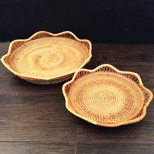 Bandeja de almacenamiento de ratán Versalite versátil hecha a mano, vajilla básica de encaje, cesta para servir para el hogar, oficina, sostenible para todos los días - Product Image 3