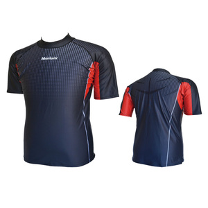 Vente en gros MARIUM Hommes Personnalisé Manches Courtes Protection UV Rash Guard avec 84% Polyester + 16% Spandex Tailles S-3L - Product Image 3