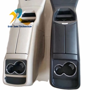Bracciolo Centrale con Frigorifero per <span class=keywords><strong>Vito</strong></span> / Classe <span class=keywords><strong>V</strong></span> / Metris, Novità 2021 - Product Image 1