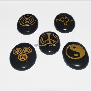 Obtenez en ligne un ensemble païen Reiki en agate noire: ensemble païen Reiki en agate noire à vendre - Product Image 1