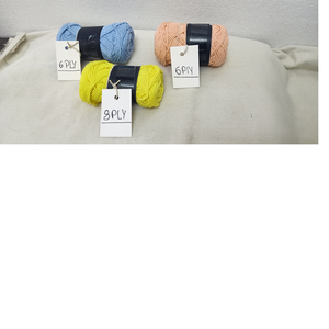 Hilo de Algodón Peinado 100% Personalizado en Bolas para Tejer a Mano - Product Image 1