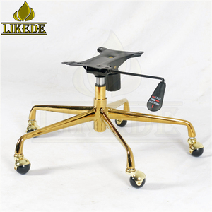 Base <span class=keywords><strong>per</strong></span> Sedia da Ufficio Direzionale in <span class=keywords><strong>Rete</strong></span> con 5 <span class=keywords><strong>Gambe</strong></span> <span class=keywords><strong>a</strong></span> Artiglio in Metallo Alluminio Placcato Oro - Product Image 2