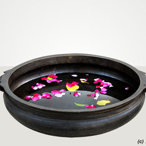 Urli en laiton noir fait à la main pour décoration, avec support, 50 pièces - Product Image 1