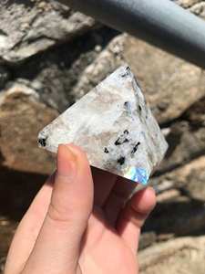 Piedra lunar arcoíris pirámide tallada piedra preciosa de cristal para Chakra curación Reiki terapia decoración del hogar - Product Image 2