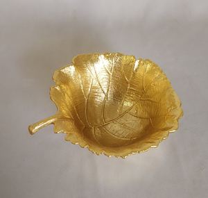 Bol de service en aluminium avec base de pied Style unique Bol en aluminium plaqué or Offre Spéciale de qualité Nouveau look Bol fabriqué à la main - Product Image 6