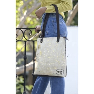 LW Nouvelle arrivée Sac fourre-tout de luxe pour femmes en cuir véritable fait à la main avec sangle réglable Sac à main pour l'hiver et l'été Portable - Product Image 5