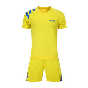 Ensemble d'uniformes de football personnalisés pour hommes, jeunes, maillot de football professionnel et short, respirant, vêtements d'équipe performants - Product Image 1