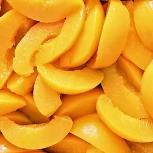 Fruta de melocotón amarilla enlatada fresca, producto en oferta, en horma