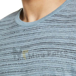 T-shirt fait au Pakistan pour les hommes de couleur grise demi-manches pull en coton t-shirt fait avec un design et un logo personnalisés - Product Image 4